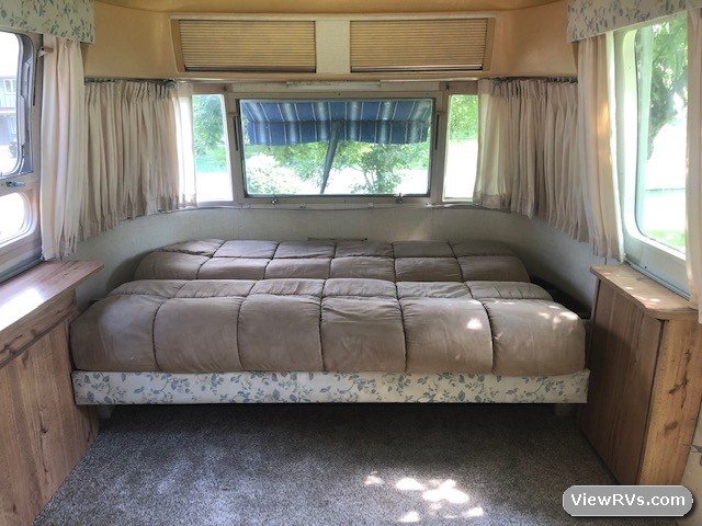 1981 Airstream International 31 travel trailer