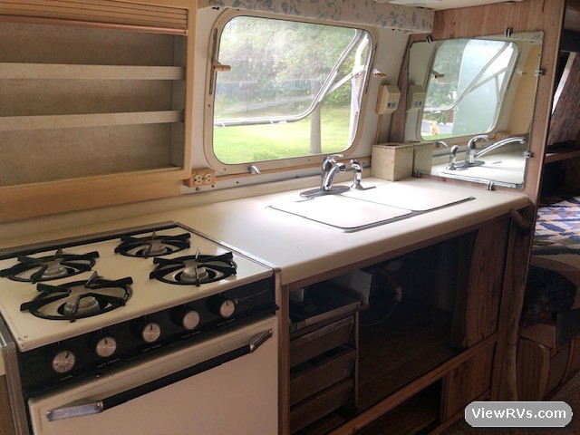 1981 Airstream International 31 travel trailer