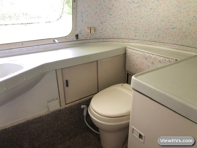 1981 Airstream International 31 travel trailer