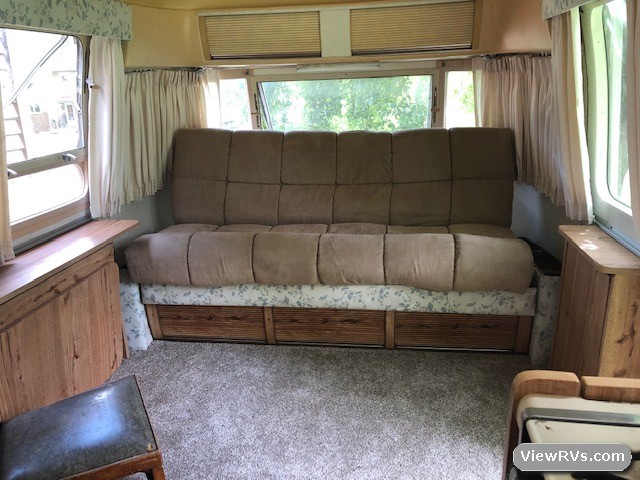 1981 Airstream International 31 travel trailer