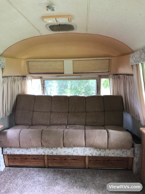 1981 Airstream International 31 travel trailer