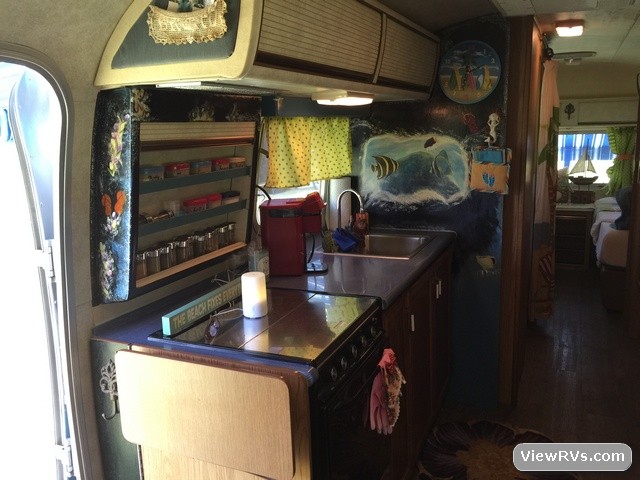 1985 Airstream Sovereign 31 Travel Trailer