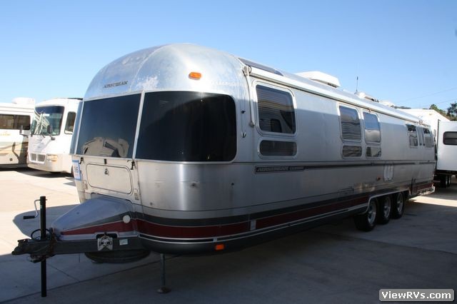 1992 Airstream Travel Trailer Limited 34' (B)