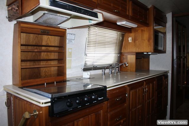 1992 Airstream Travel Trailer Limited 34' (B)