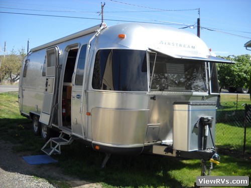 2002 Airstream Classic 25' Travel Trailer (A)