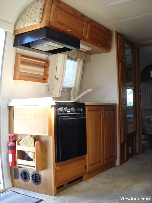 2002 Airstream Classic 25' Travel Trailer (A)