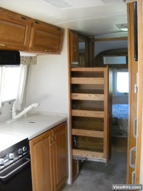 2002 Airstream Classic 25' Travel Trailer (A)