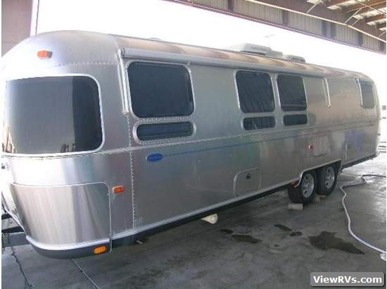 2003 Airstream Classic 30' Travel Trailer (A)