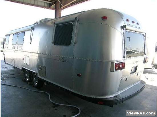 2003 Airstream Classic 30' Travel Trailer (A)