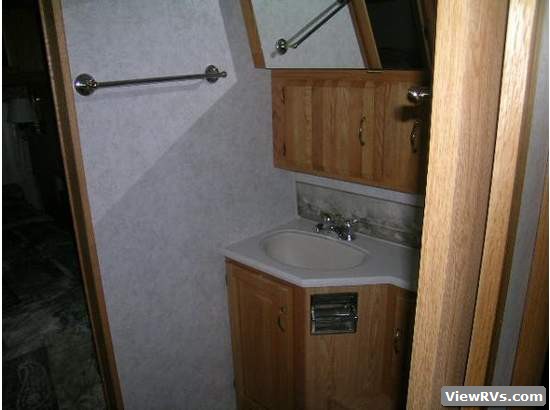 2003 Airstream Classic 30' Travel Trailer (A)