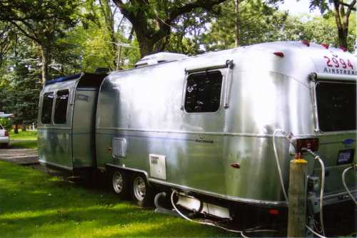 2004 Airstream Classic 30' Travel Trailer (A)