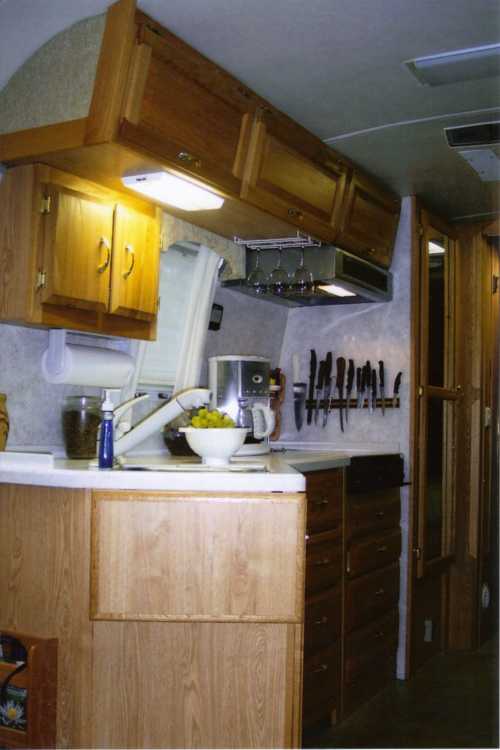 2004 Airstream Classic 30' Travel Trailer (A)