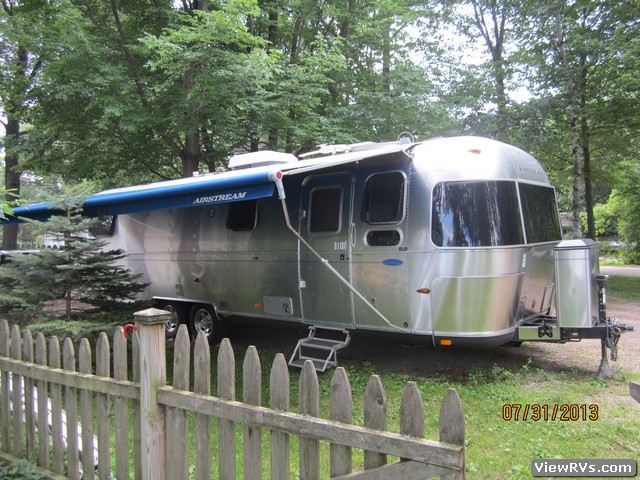 2004 Airstream Travel Trailer Classic 30 Slide-Out (C)
