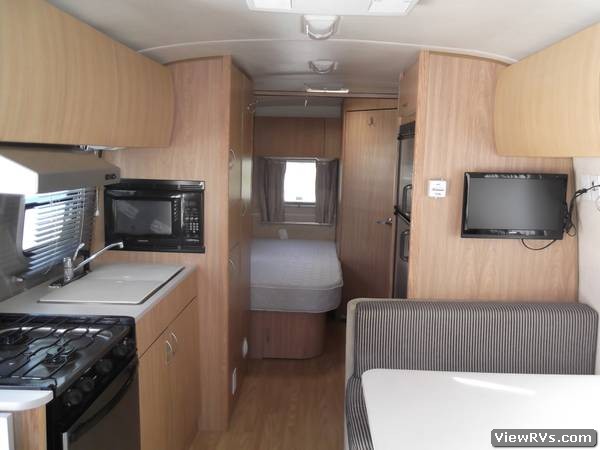 2004 Airstream Trailer Safari 25 Six Sleeper