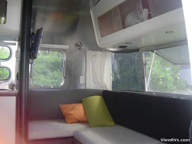 2004 Airstream International CCD 28' Travel Trailer (A)