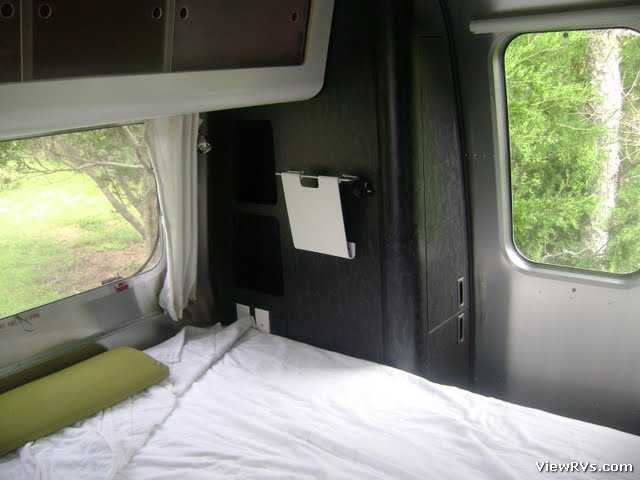 2004 Airstream International CCD 28' Travel Trailer (A)