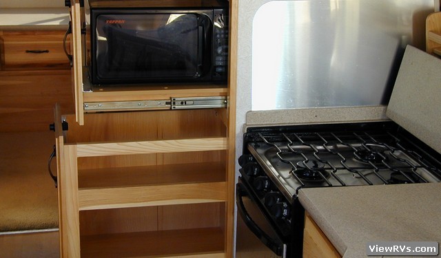 2009 Airstream Classic Limited 27FB 27' Travel Trailer (A)