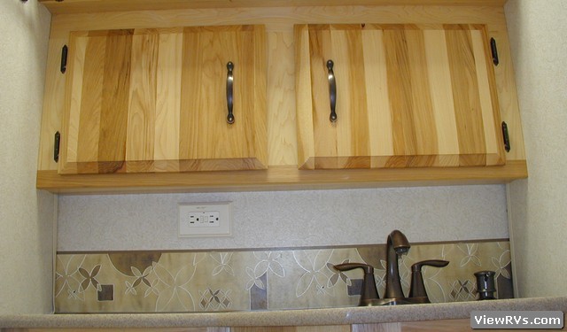 2009 Airstream Classic Limited 27FB 27' Travel Trailer (A)