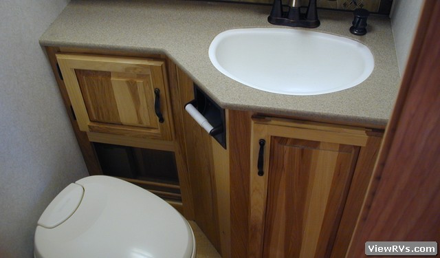 2009 Airstream Classic Limited 27FB 27' Travel Trailer (A)