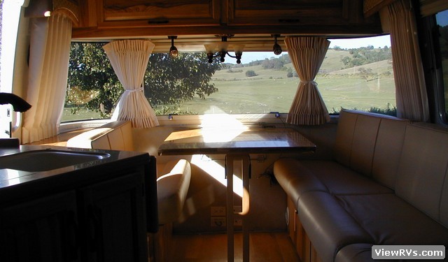 2009 Airstream Classic Limited 27FB 27' Travel Trailer (A)