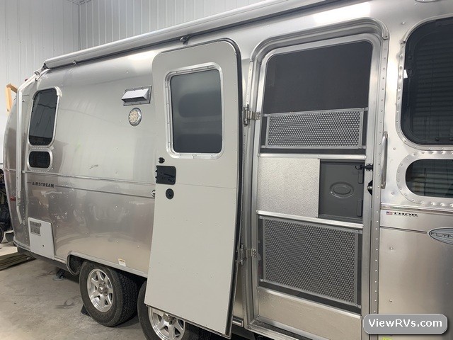 2012 Airstream Flying Cloud 23' Travel Trailer