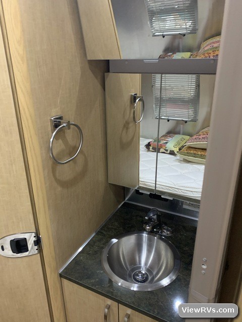 2012 Airstream Flying Cloud 23' Travel Trailer