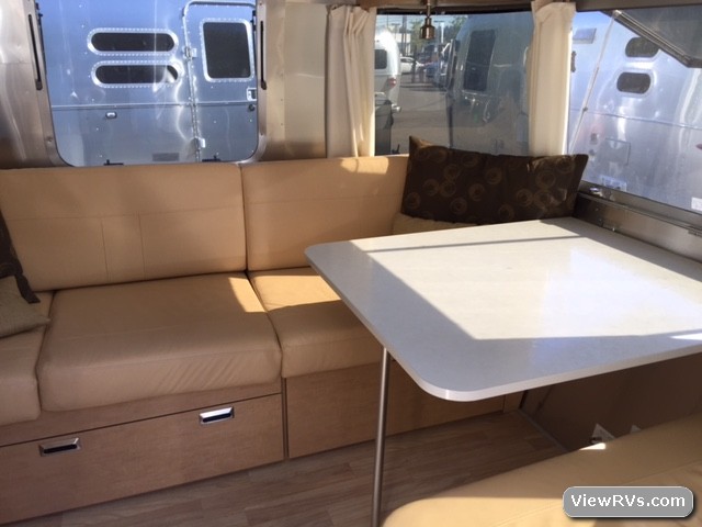 2012 Airstream Flying Cloud 25 Travel Trailer