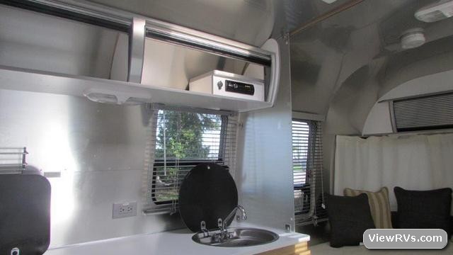 2012 Airstream Sport Bambi 22FB Travel Trailer