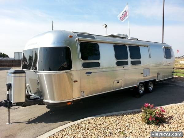 2012 Airstream Travel Trailer Classic 30' (A)