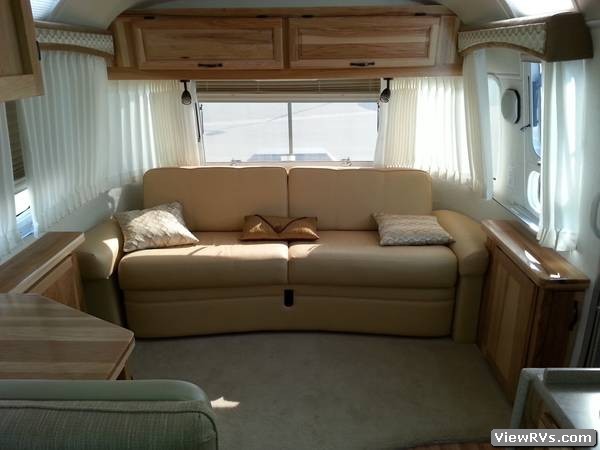 2012 Airstream Travel Trailer Classic 30' (A)
