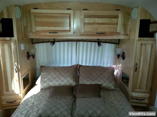 2012 Airstream Travel Trailer Classic 30' (A)