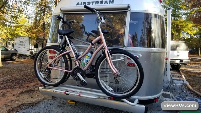 2018 Airstream Globetrotter 27FB Travel Trailer