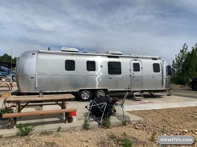 2019 Airstream Classic 33FB Travel Trailer