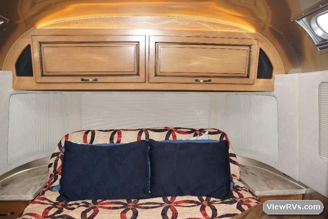 2019 Airstream Classic 33FB Travel Trailer