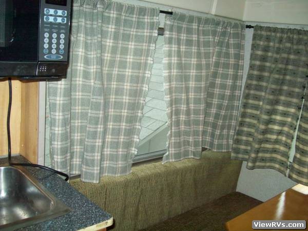 1975 Amerigo Travel Trailer FG16 (A)