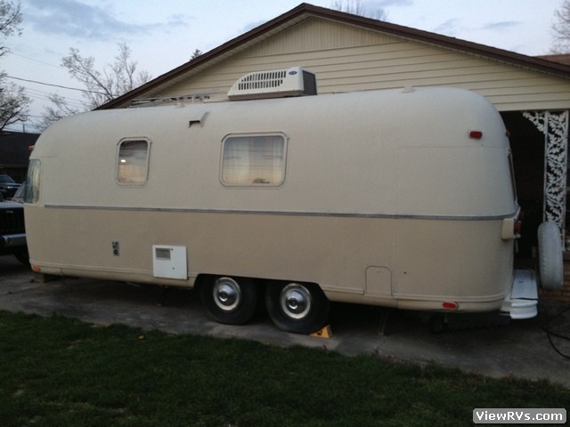 1972 Argosy 24' Travel Trailer (A)