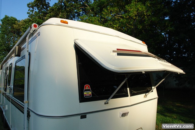 1988 Argosy Trailer Front Kitchen 33' (A)