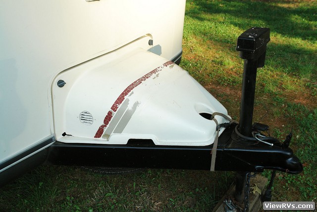 1988 Argosy Trailer 33' Front Kitchen (A)