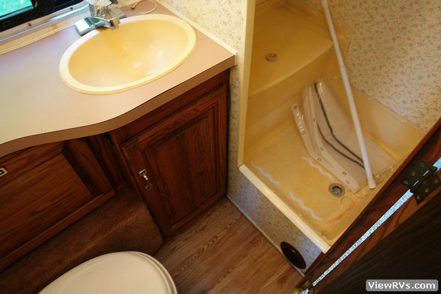 1988 Argosy Travel Trailer Front Kitchen 33' (A)