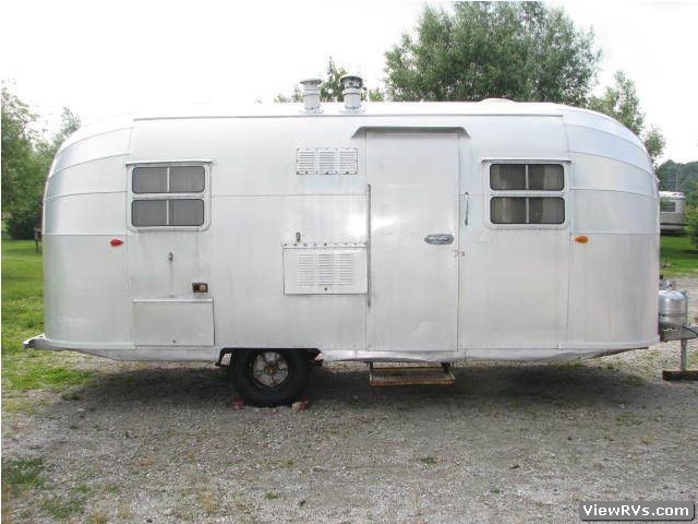 1957 Avion Travel Trailer 20' (A)