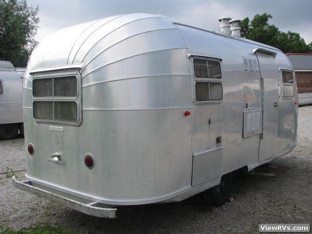 1957 Avion Travel Trailer 20' (A)