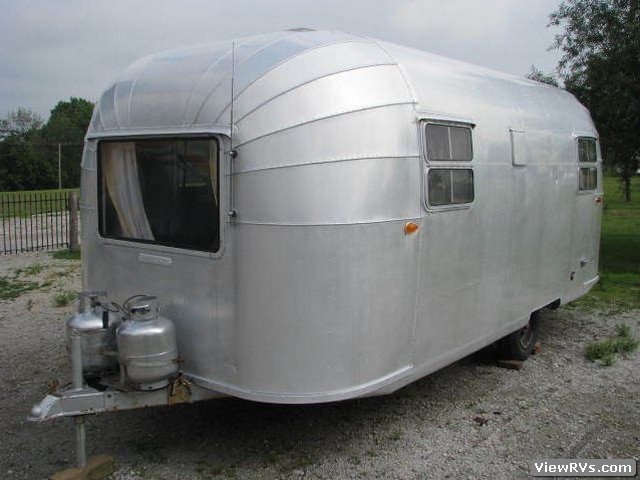 1957 Avion Travel Trailer 20' (A)