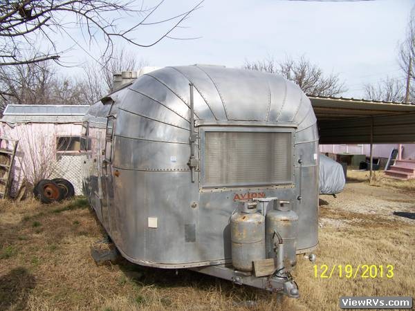 1960 Avion Travel Trailer Holiday 24' (A)