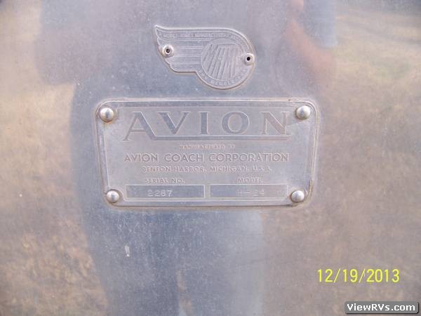 1960 Avion Travel Trailer Holiday 24' (A)