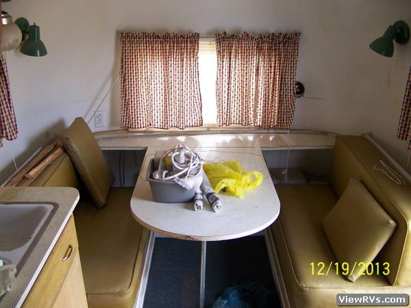 1960 Avion Travel Trailer Holiday 24' (A)