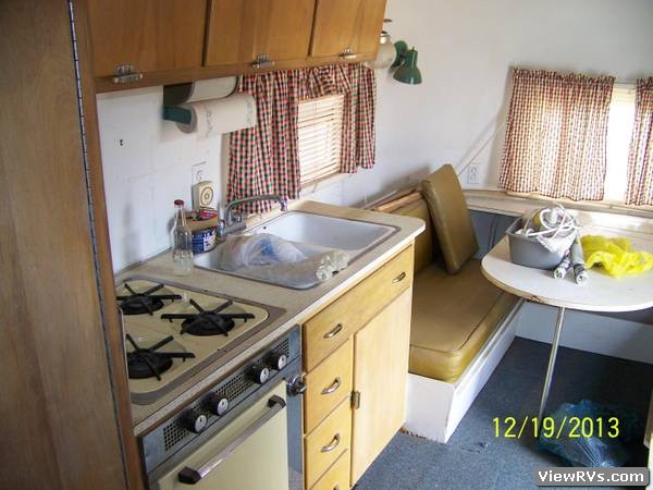 1960 Avion Travel Trailer Holiday 24' (A)