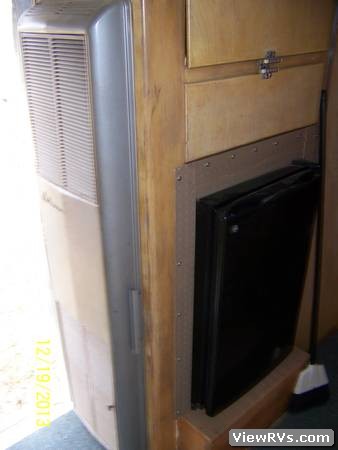 1960 Avion Travel Trailer Holiday 24' (A)