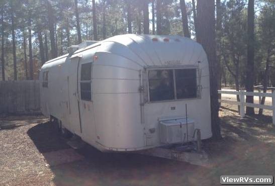 1969 Avion Travelcader 28 Trailer