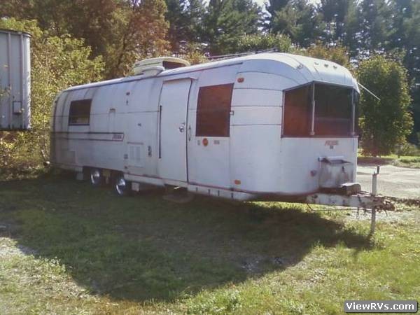 1970 Avion Travel Trailer Imperial 31 (A)