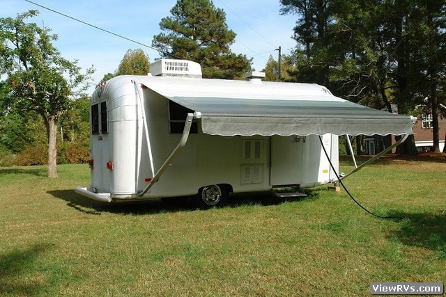 1970 Avion Trailer Suntrail Sports Special 19' (A)